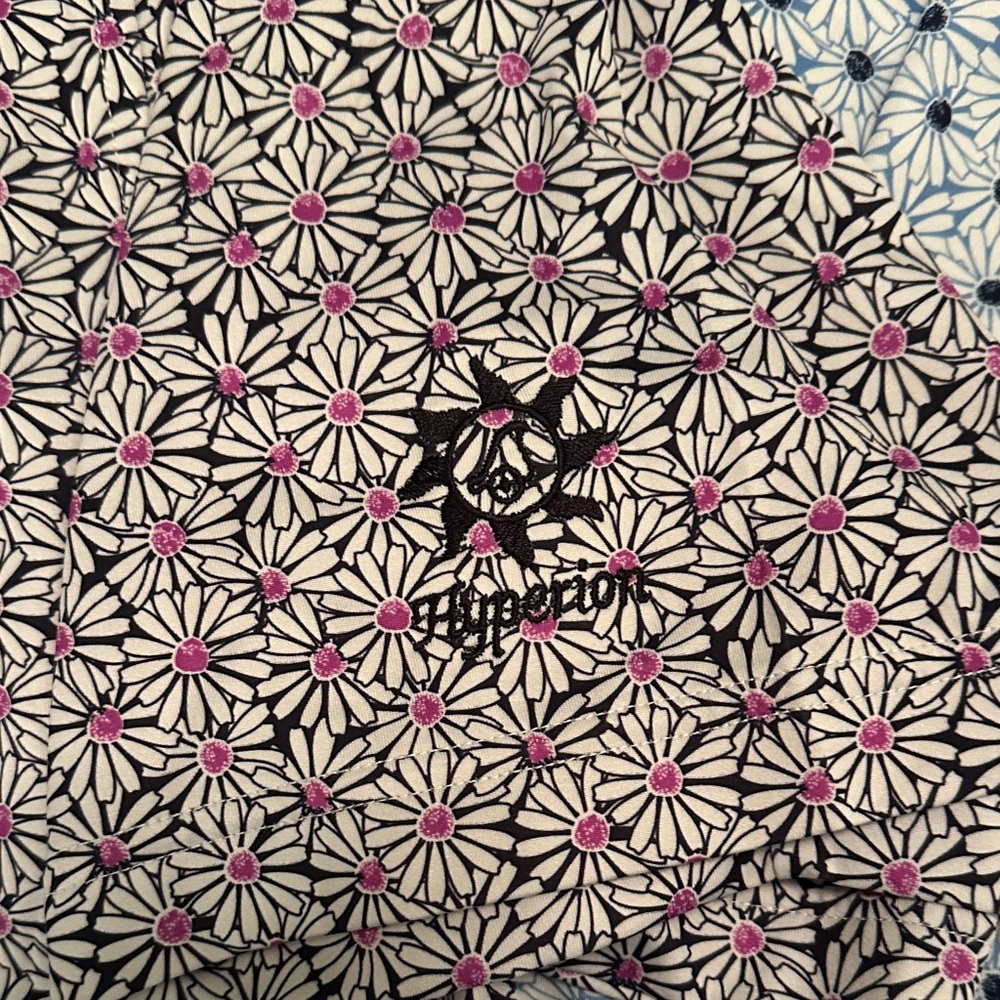 Men's XL Footjoy 6-shirt Bundle - various patterns and course logos on sleeve - Picture 7 of 11